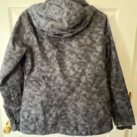 Columbia Omni-Heat Camo Jacket (Women’s M) - Picture 5 of 5